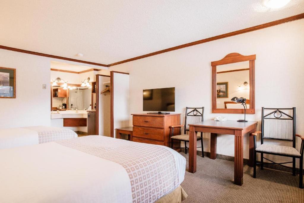 Hotel Mount Robson 2*